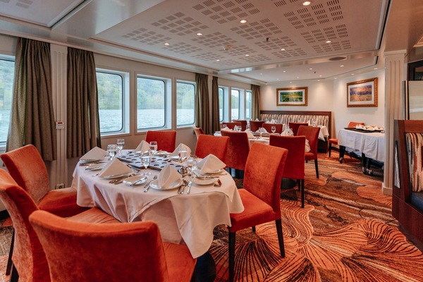 ©AmaWaterways AmaCello Interior Main Restaurant 3.jpg